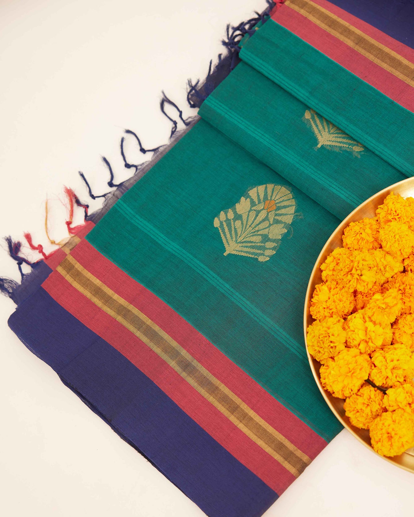Green Negamam Cotton Saree with Blue Pallu & Geometric Motifs