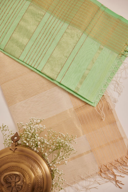 Green Maheshwari Cotton Silk Saree with Gold Zari Border & Pallu