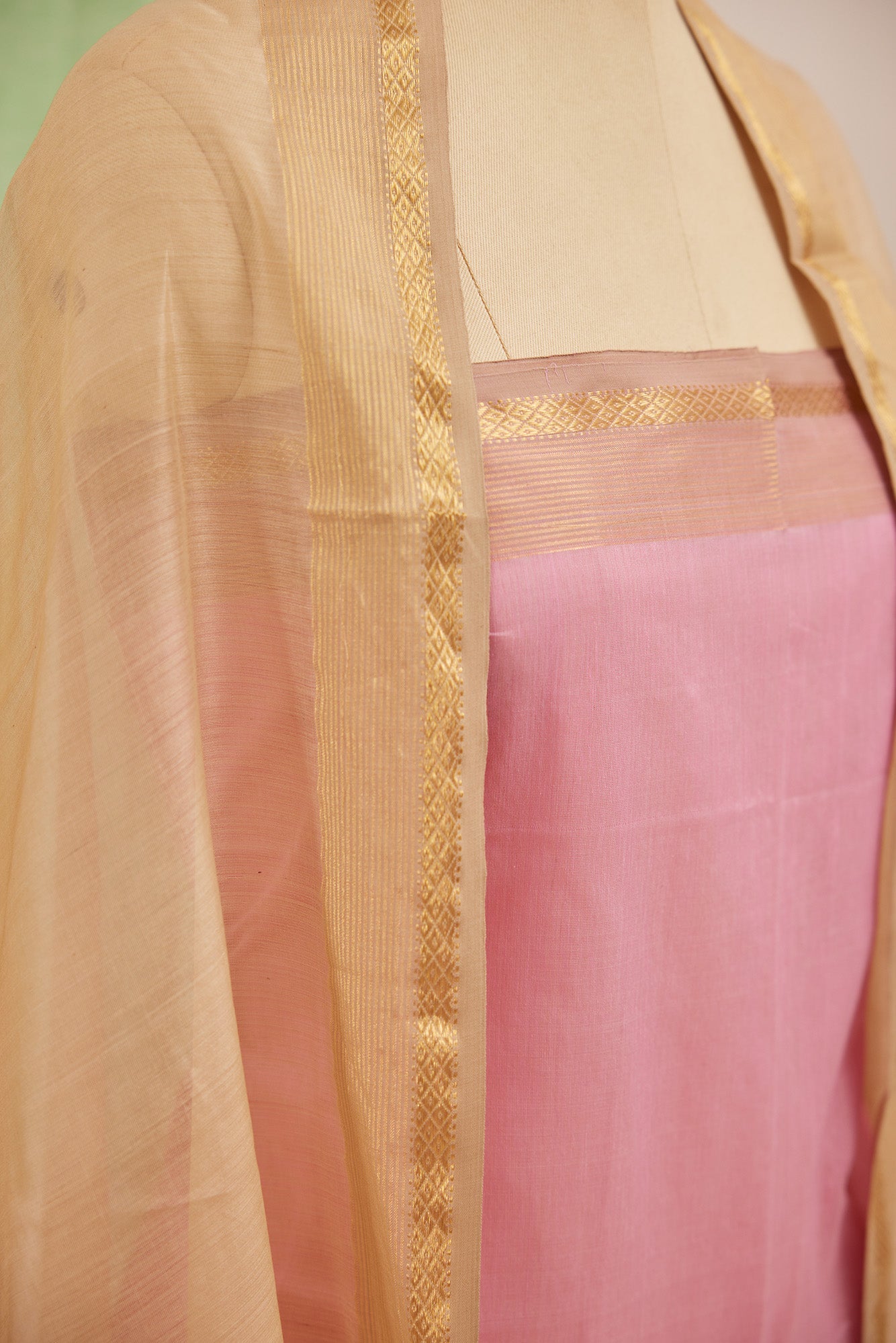 Maheshwari Cotton Silk Dress Material – Pink with Gold Zari Border & Beige-Pink Dupatta