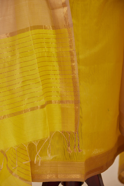 Maheshwari Cotton Silk Dress Material – Pink with Gold Zari Border & Beige-Pink Dupatta