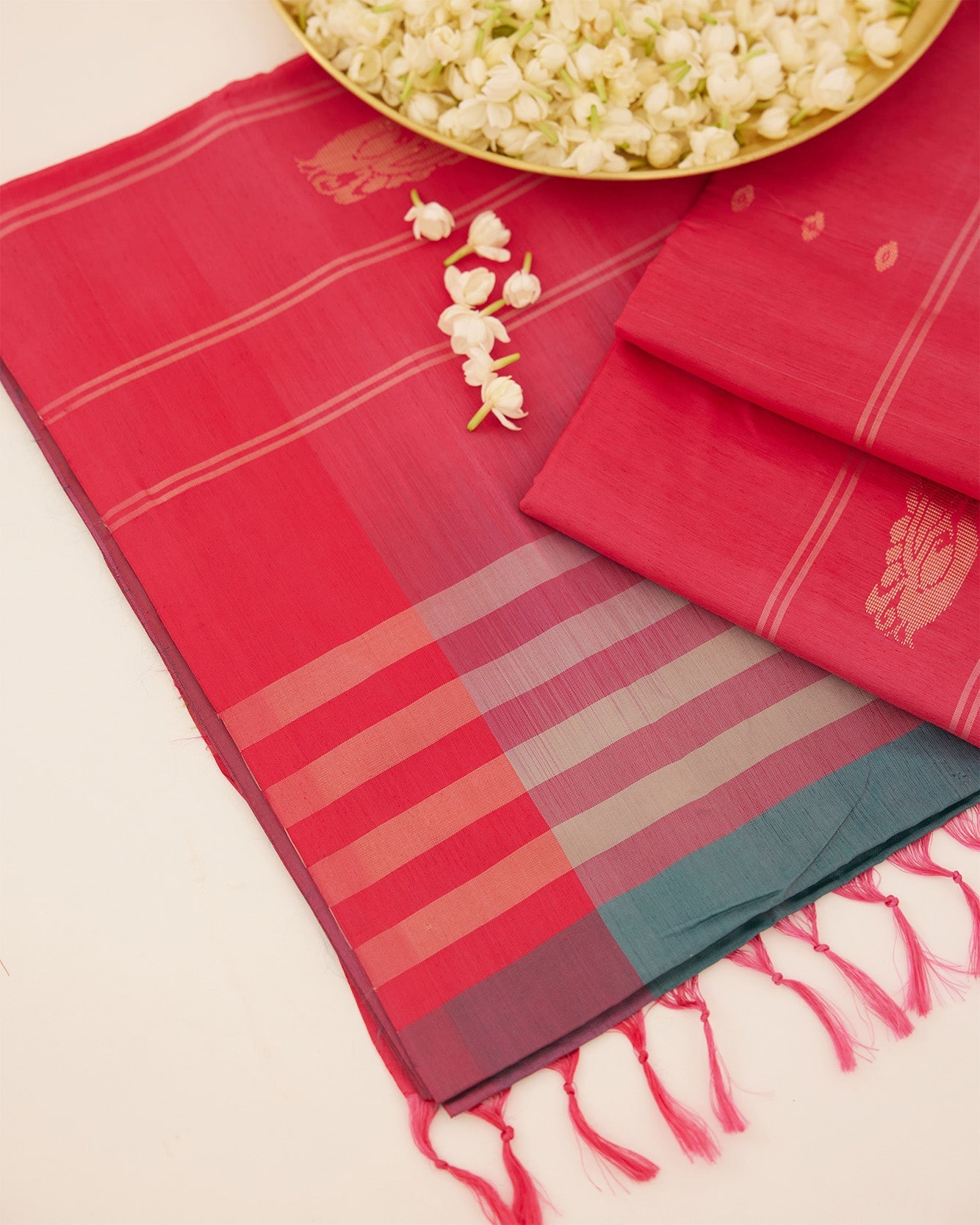 Dual Tone Pink & Blue Banana Fibre Saree with Contrasting Pink Pallu